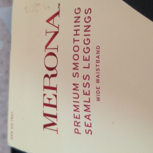 Merona Premium Smoothing Seamless Leggings (L/XL) NWT - Picture 3 of 6